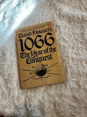 1066 The Year of the Conquest – Gold Paperback
